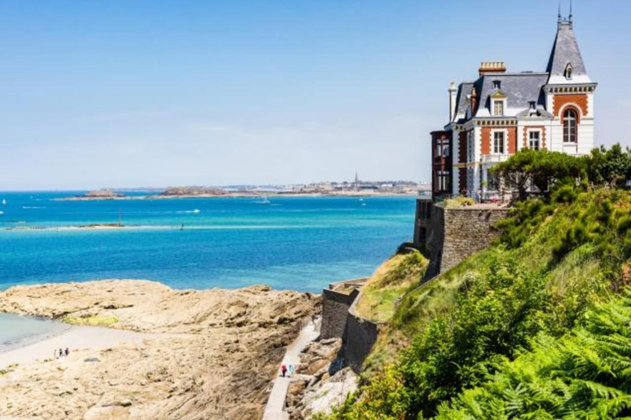 L'ÉCUME - Studio moderne avec grand balcon et place de parking Apartamento Dinard Exterior foto